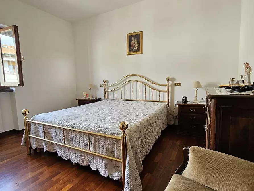 Immagine 12 di Appartamento in vendita  a Massa