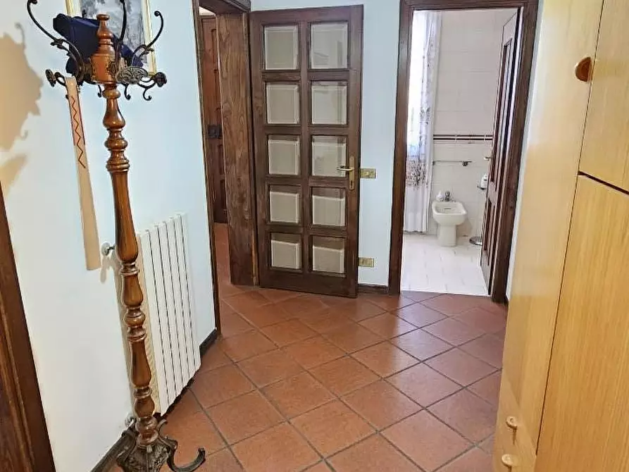 Immagine 18 di Appartamento in vendita  a Massa