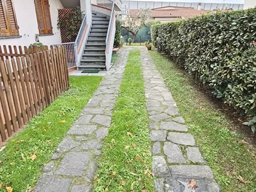 Immagine 21 di Appartamento in vendita  a Massa