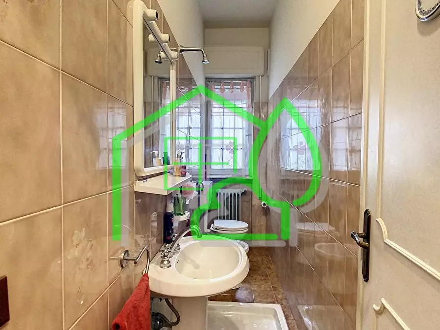 Immagine 7 di Villa in vendita  a Viareggio