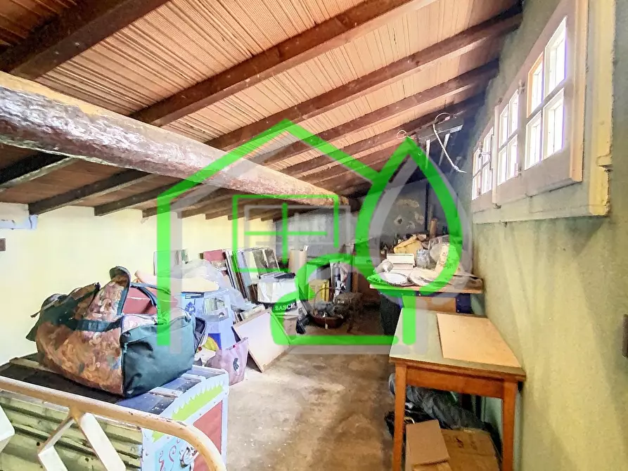 Immagine 14 di Villa in vendita  a Viareggio