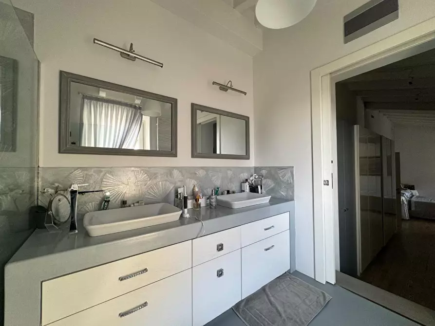 Immagine 29 di Villa in vendita  a Forte Dei Marmi