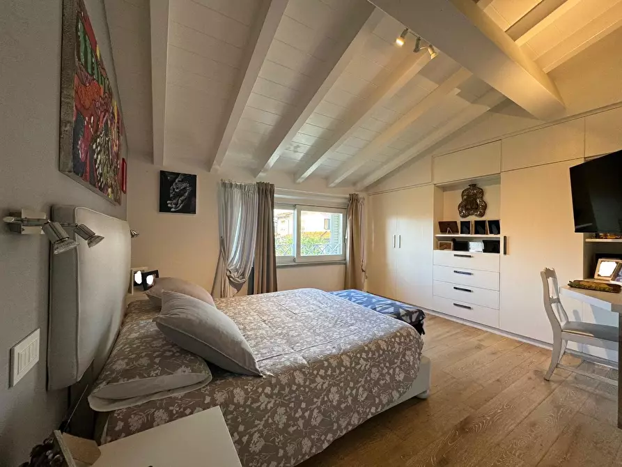 Immagine 30 di Villa in vendita  a Forte Dei Marmi