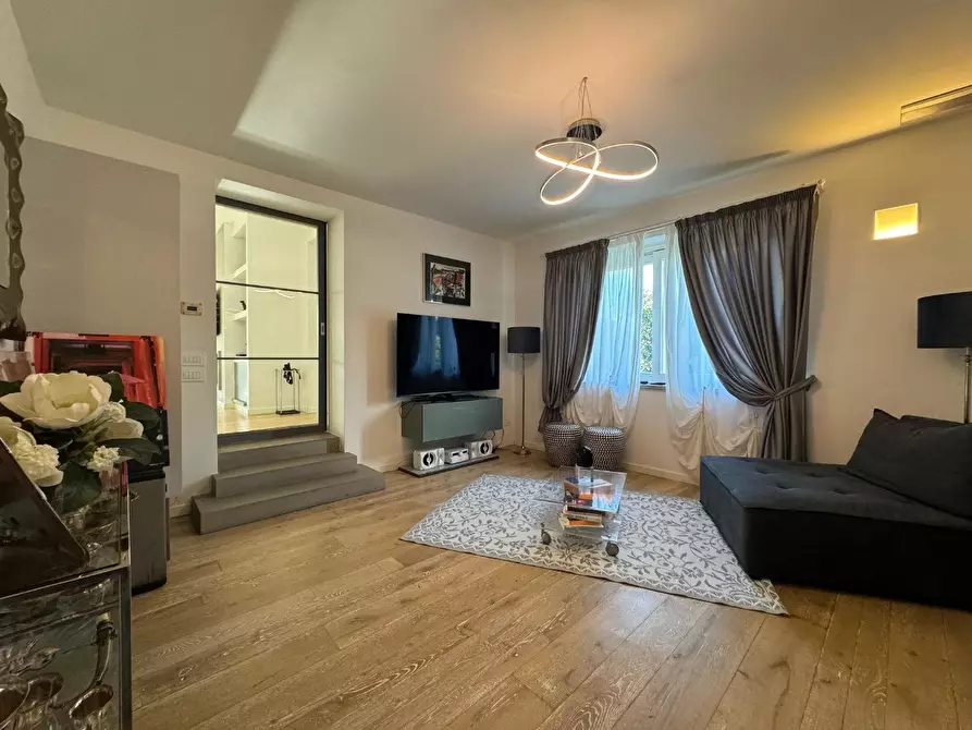 Immagine 16 di Villa in vendita  a Forte Dei Marmi