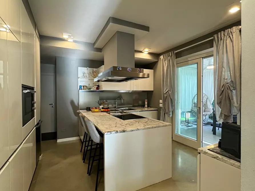 Immagine 18 di Villa in vendita  a Forte Dei Marmi