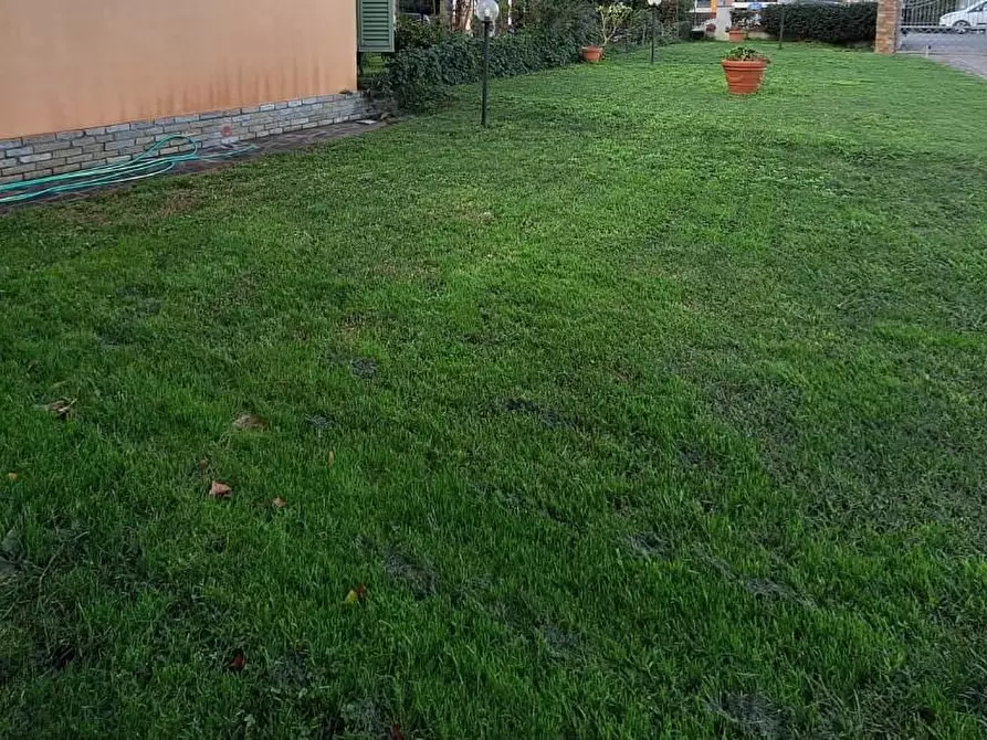 Immagine 36 di Casa bifamiliare in vendita  a Porcari