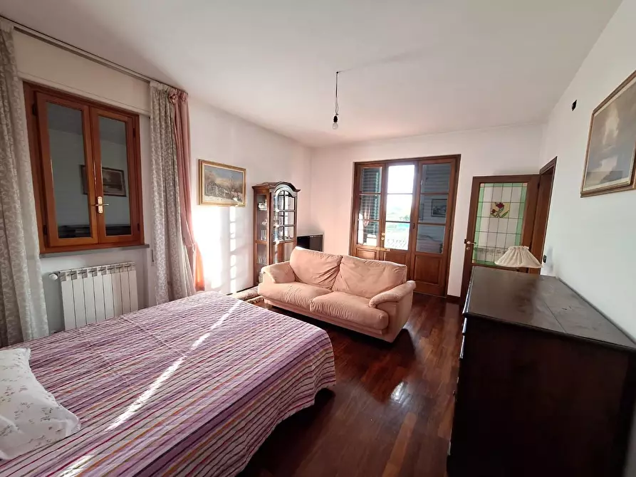 Immagine 26 di Casa bifamiliare in vendita  a Porcari