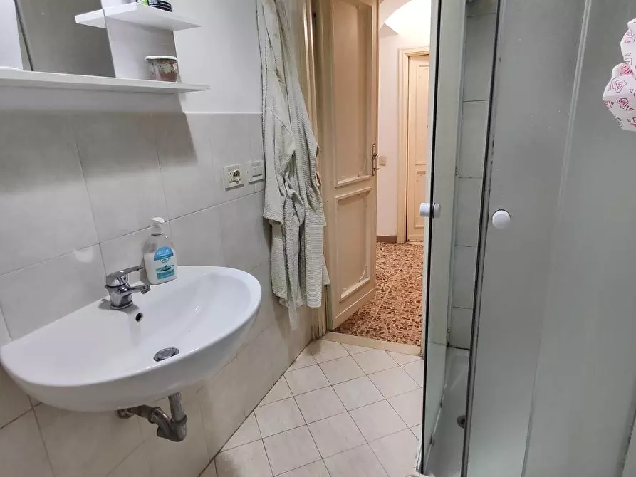 Immagine 4 di Appartamento in affitto  a Pisa