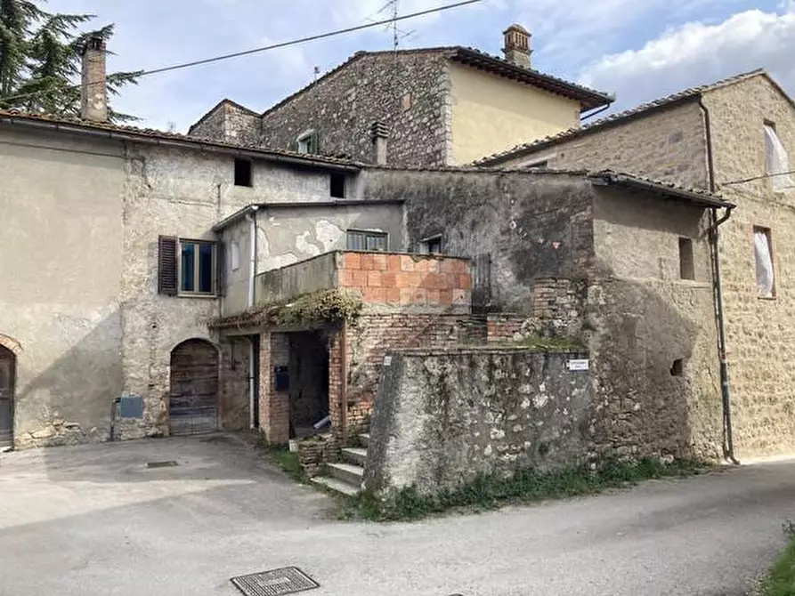 Immagine 1 di Casa semindipendente in vendita  a Colle Di Val D'elsa