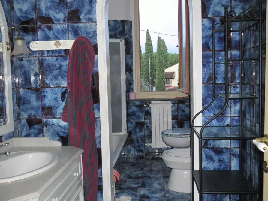 Immagine 7 di Villa in vendita  a Montespertoli