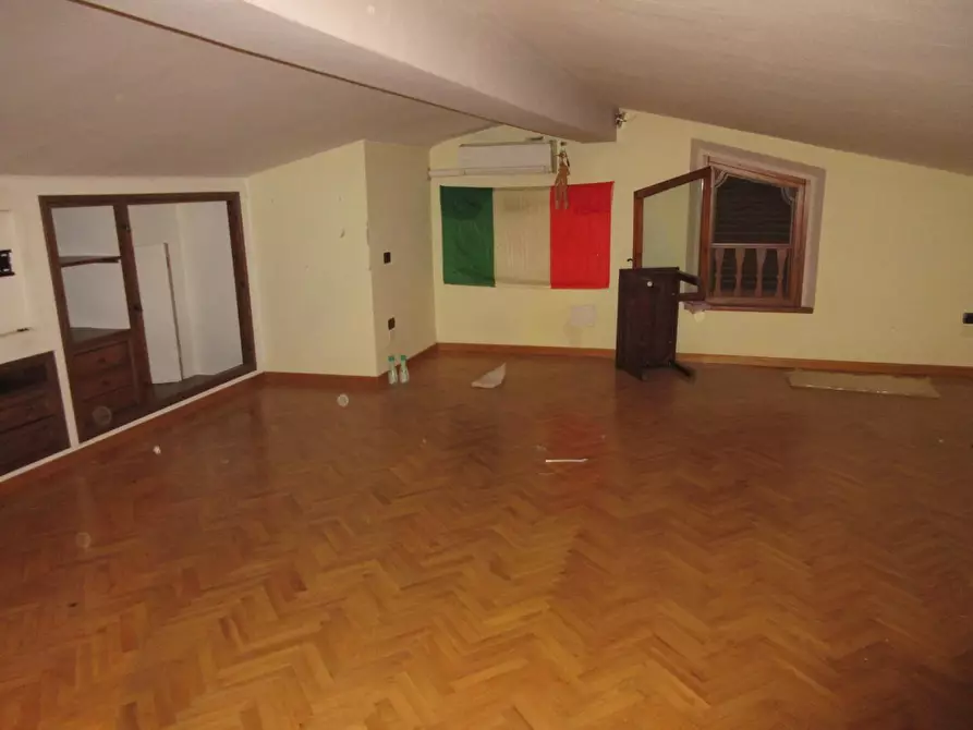 Immagine 4 di Villa in vendita  a Montespertoli