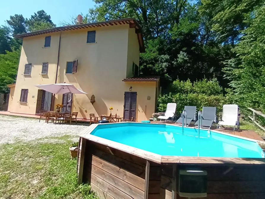 Immagine 10 di Rustico / casale in vendita  a Camaiore