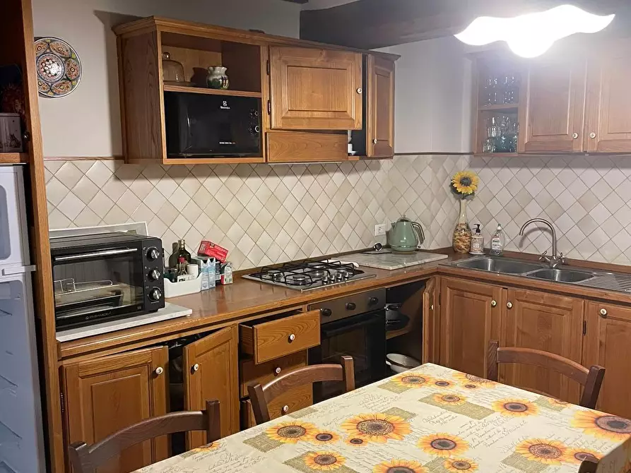 Immagine 14 di Rustico / casale in vendita  a Camaiore