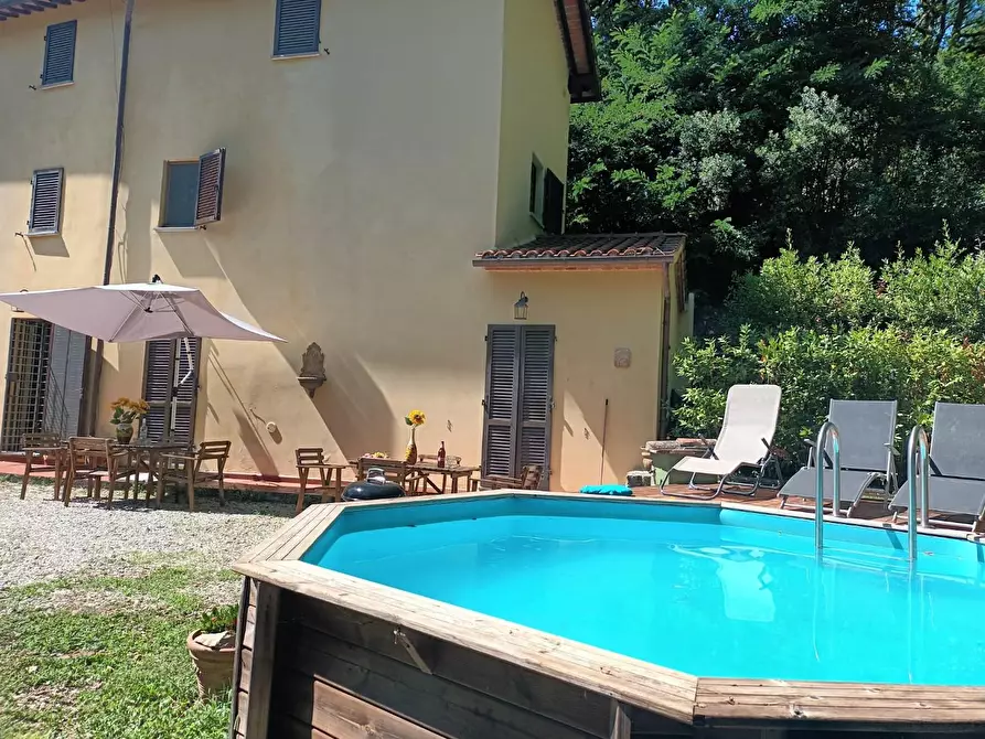 Immagine 9 di Rustico / casale in vendita  a Camaiore