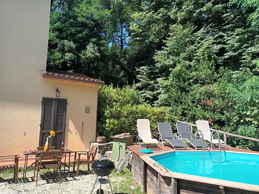 Immagine 3 di Rustico / casale in vendita  a Camaiore