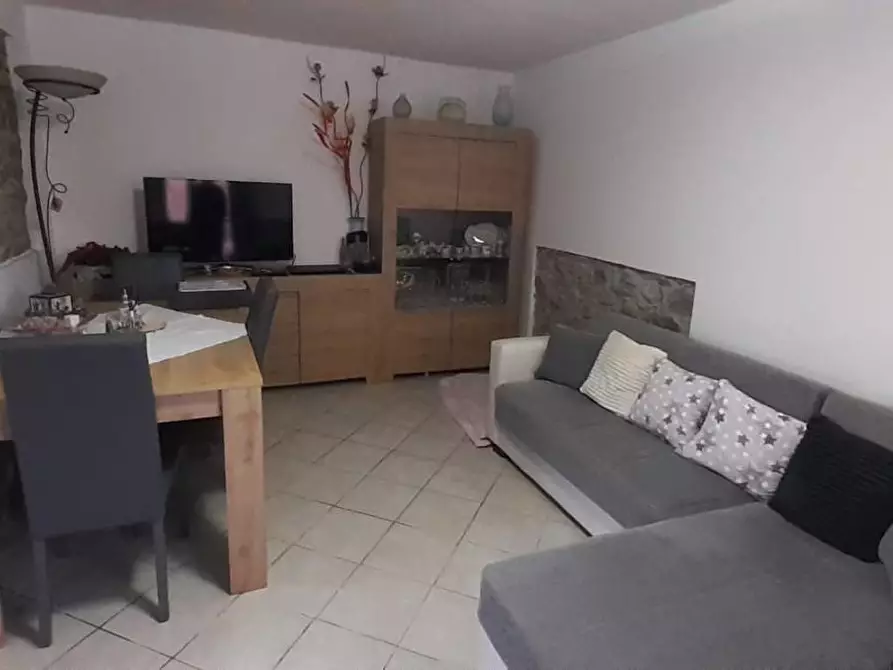 Immagine 17 di Porzione di casa in vendita  a Carrara