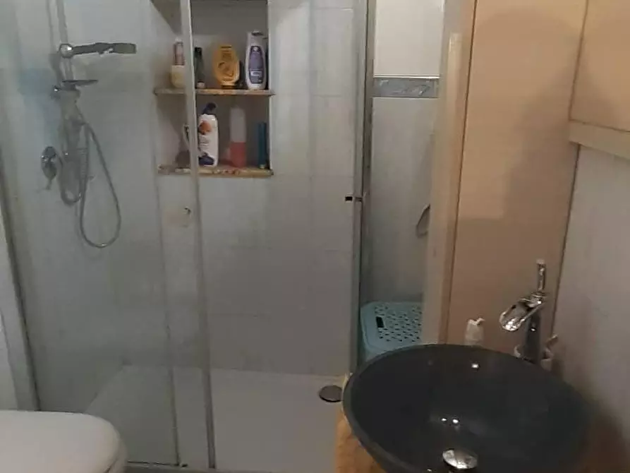 Immagine 4 di Porzione di casa in vendita  a Carrara