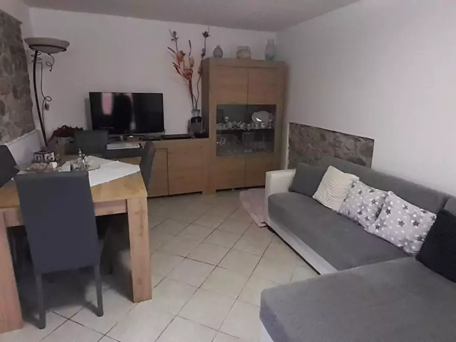 Immagine 13 di Porzione di casa in vendita  a Carrara