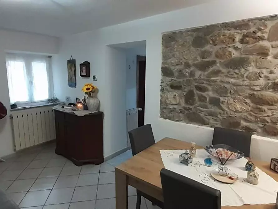 Immagine 10 di Porzione di casa in vendita  a Carrara