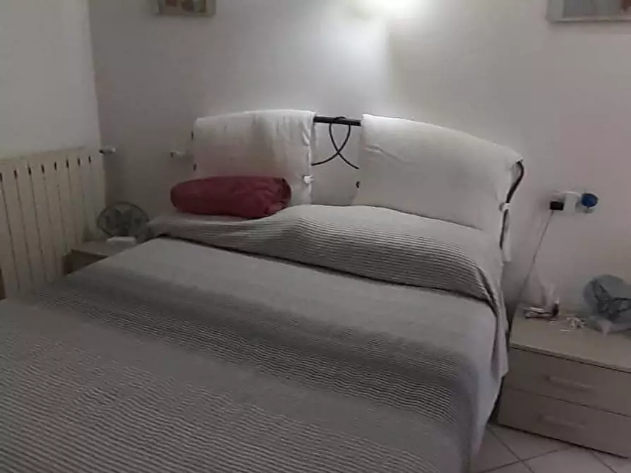 Immagine 9 di Porzione di casa in vendita  a Carrara