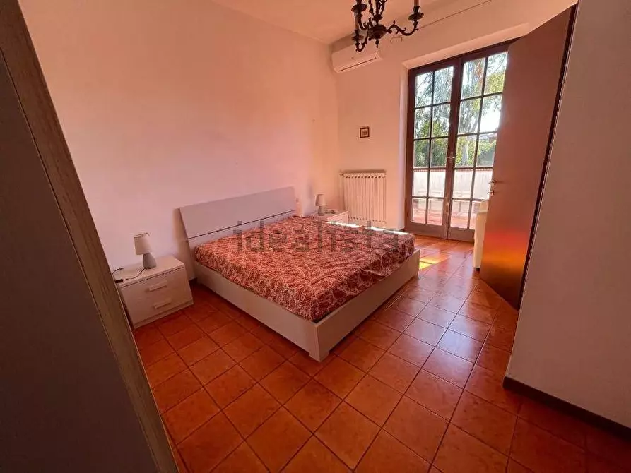 Immagine 12 di Villa in vendita  a Carrara