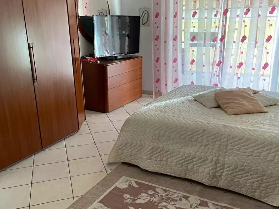 Immagine 4 di Appartamento in vendita  a Carrara