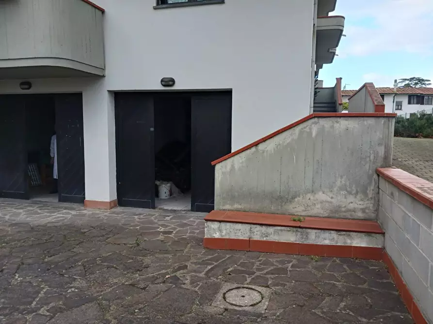Immagine 7 di Magazzino in affitto  a Calcinaia