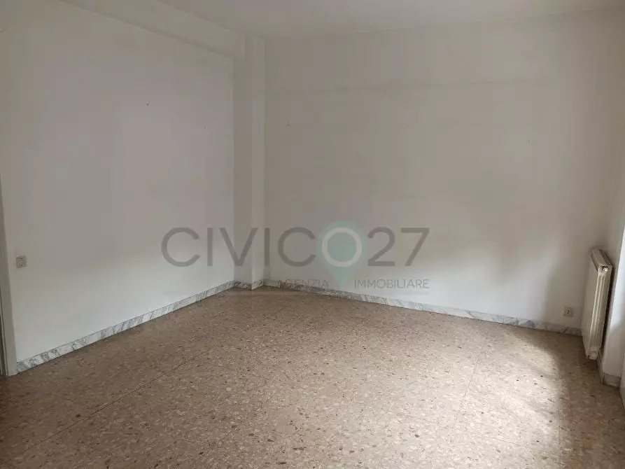 Immagine 16 di Appartamento in vendita  a Massa