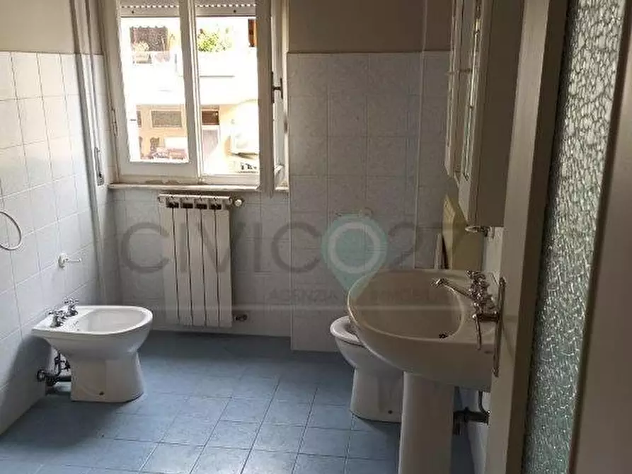 Immagine 8 di Appartamento in vendita  a Massa