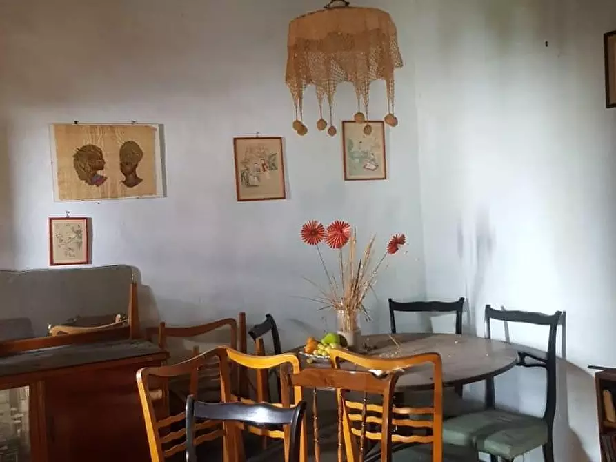 Immagine 4 di Rustico / casale in vendita  a Capannori