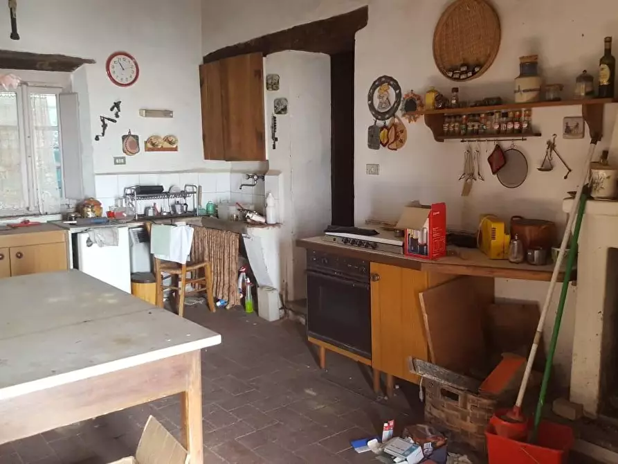 Immagine 5 di Rustico / casale in vendita  a Capannori