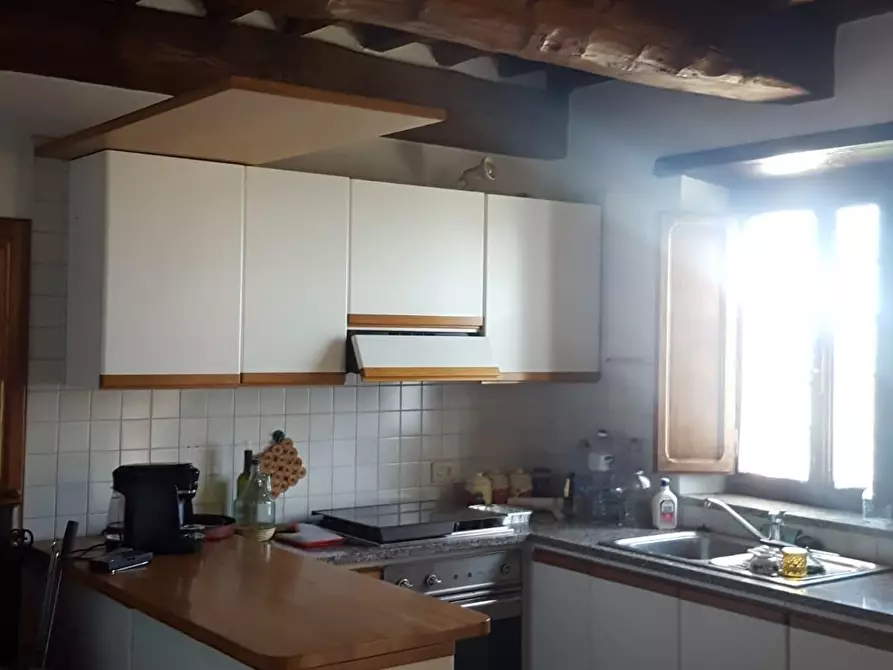 Immagine 14 di Rustico / casale in vendita  a Capannori