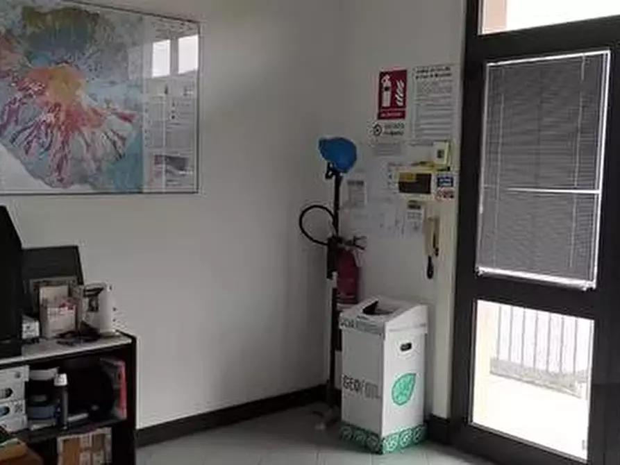 Immagine 2 di Ufficio in affitto  a San Giuliano Terme