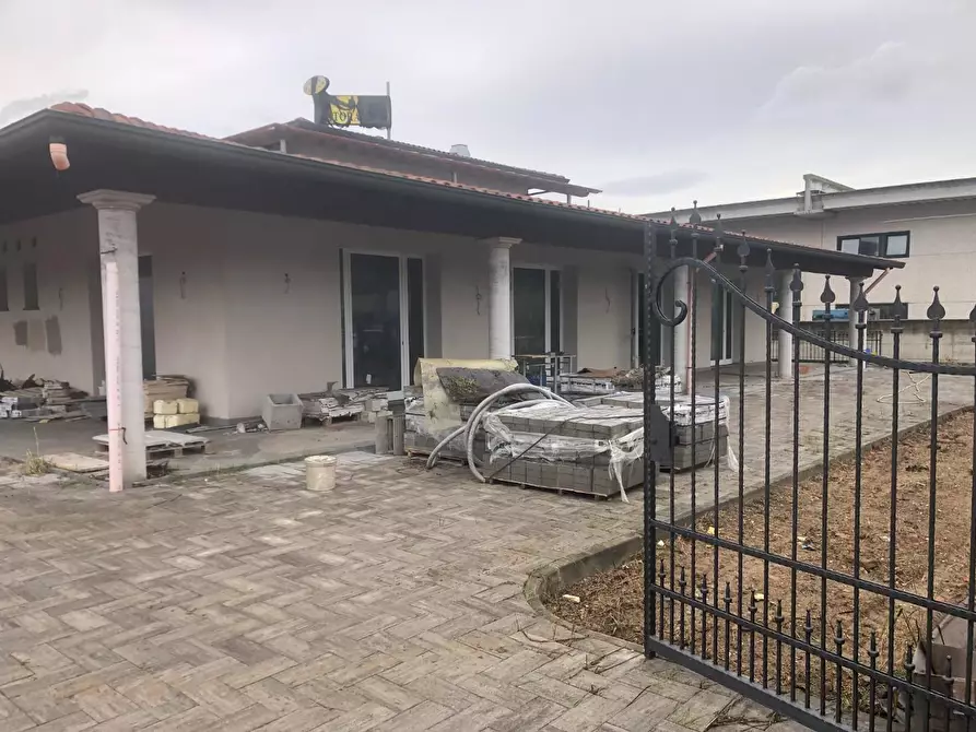 Immagine 10 di Locale commerciale in vendita  a Castelfranco Di Sotto