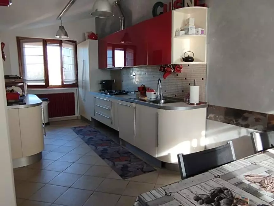 Immagine 8 di Appartamento in vendita  a Massa