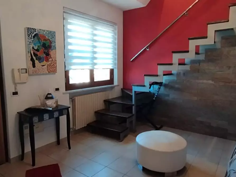 Immagine 2 di Appartamento in vendita  a Massa