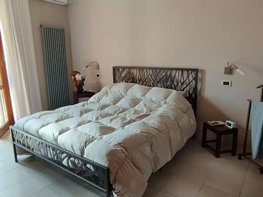 Immagine 12 di Appartamento in vendita  a Massa