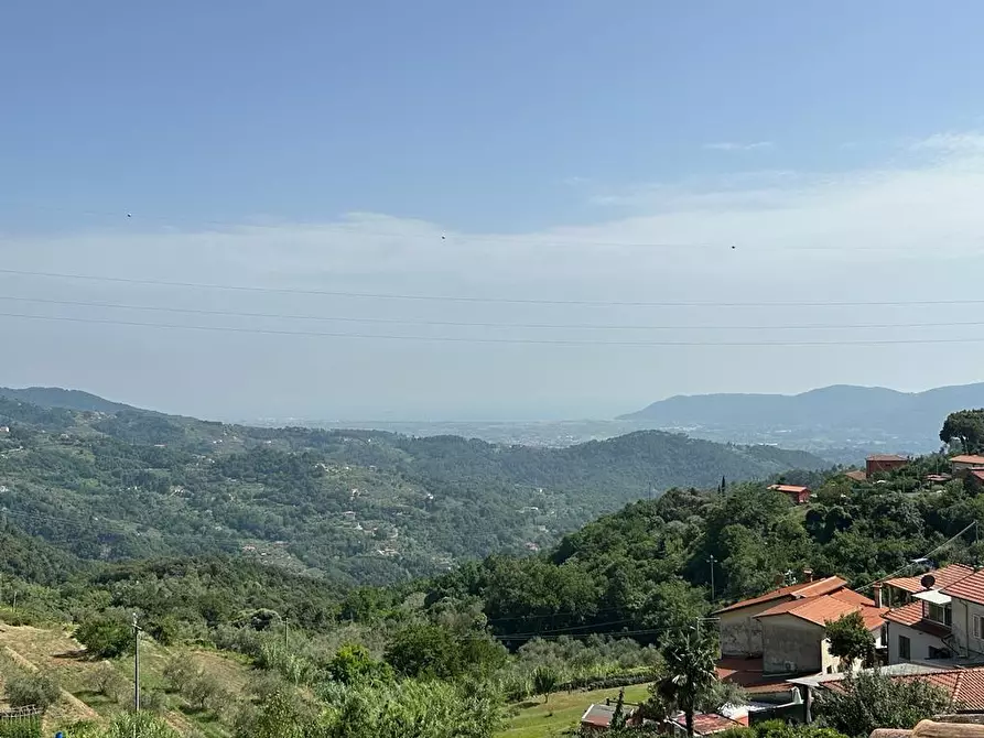 Immagine 1 di Casa semindipendente in vendita  a Fosdinovo