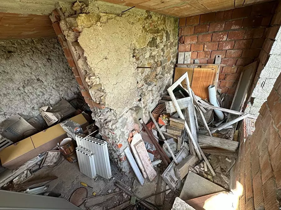 Immagine 25 di Casa semindipendente in vendita  a Fosdinovo