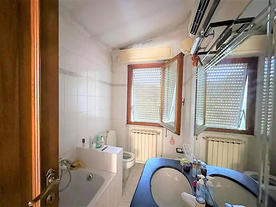 Immagine 33 di Casa semindipendente in vendita  a Fosdinovo