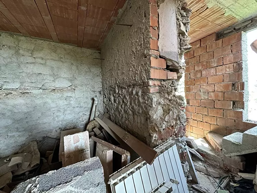 Immagine 23 di Casa semindipendente in vendita  a Fosdinovo