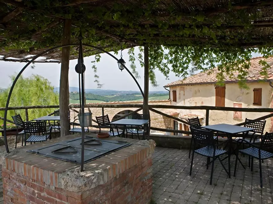 Immagine 2 di Immobile di prestigio in vendita  a Monteriggioni