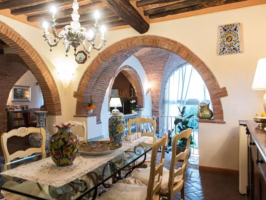 Immagine 6 di Rustico / casale in vendita  a Pisa