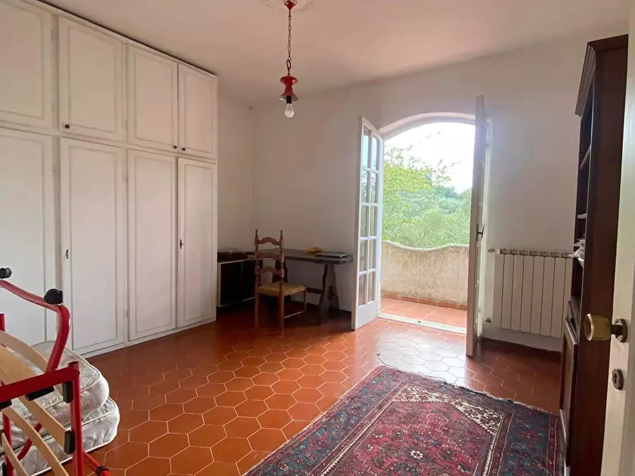 Immagine 23 di Villa in vendita  a Carrara