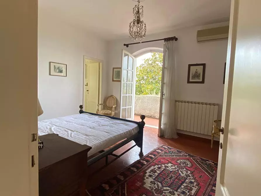 Immagine 24 di Villa in vendita  a Carrara