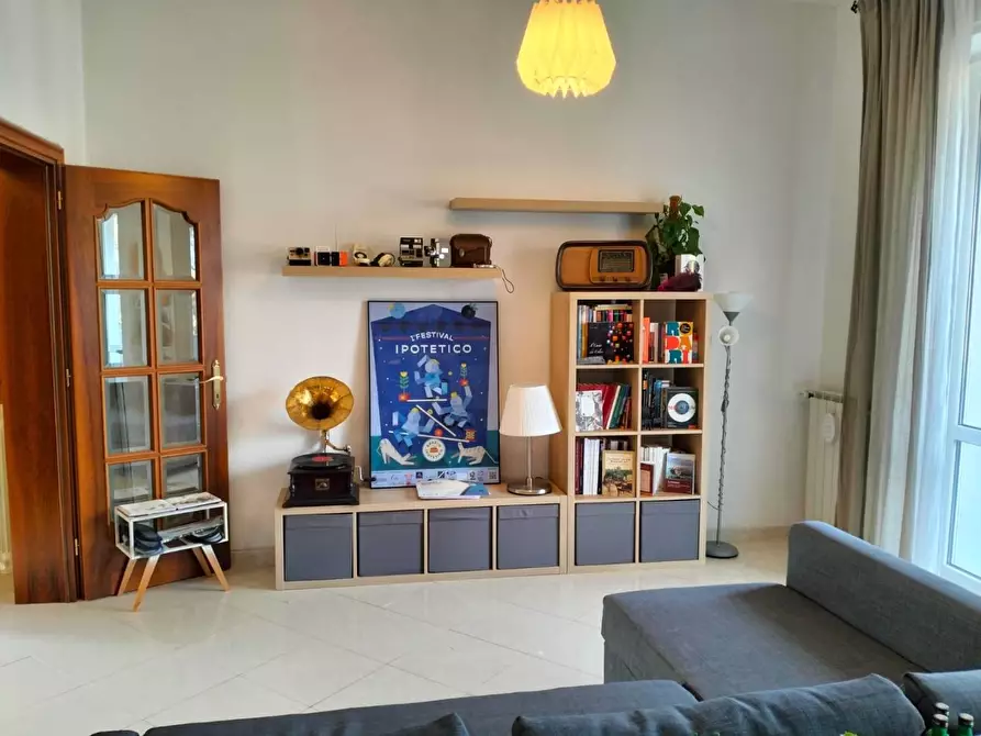 Immagine 5 di Appartamento in vendita  a Livorno