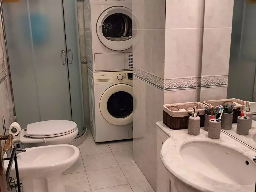 Immagine 18 di Appartamento in vendita  a Livorno