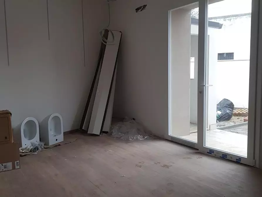 Immagine 6 di Appartamento in vendita  a Cascina