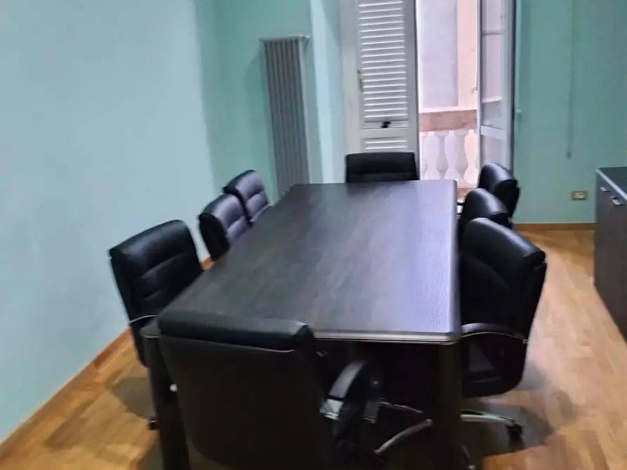 Immagine 4 di Appartamento in vendita  a Livorno