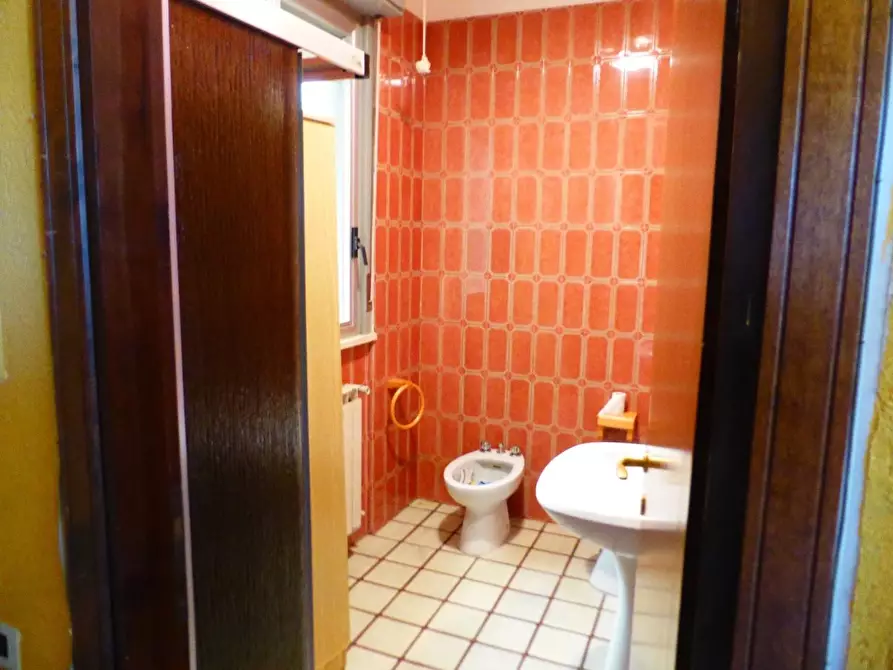 Immagine 22 di Mansarda in vendita  a Follonica